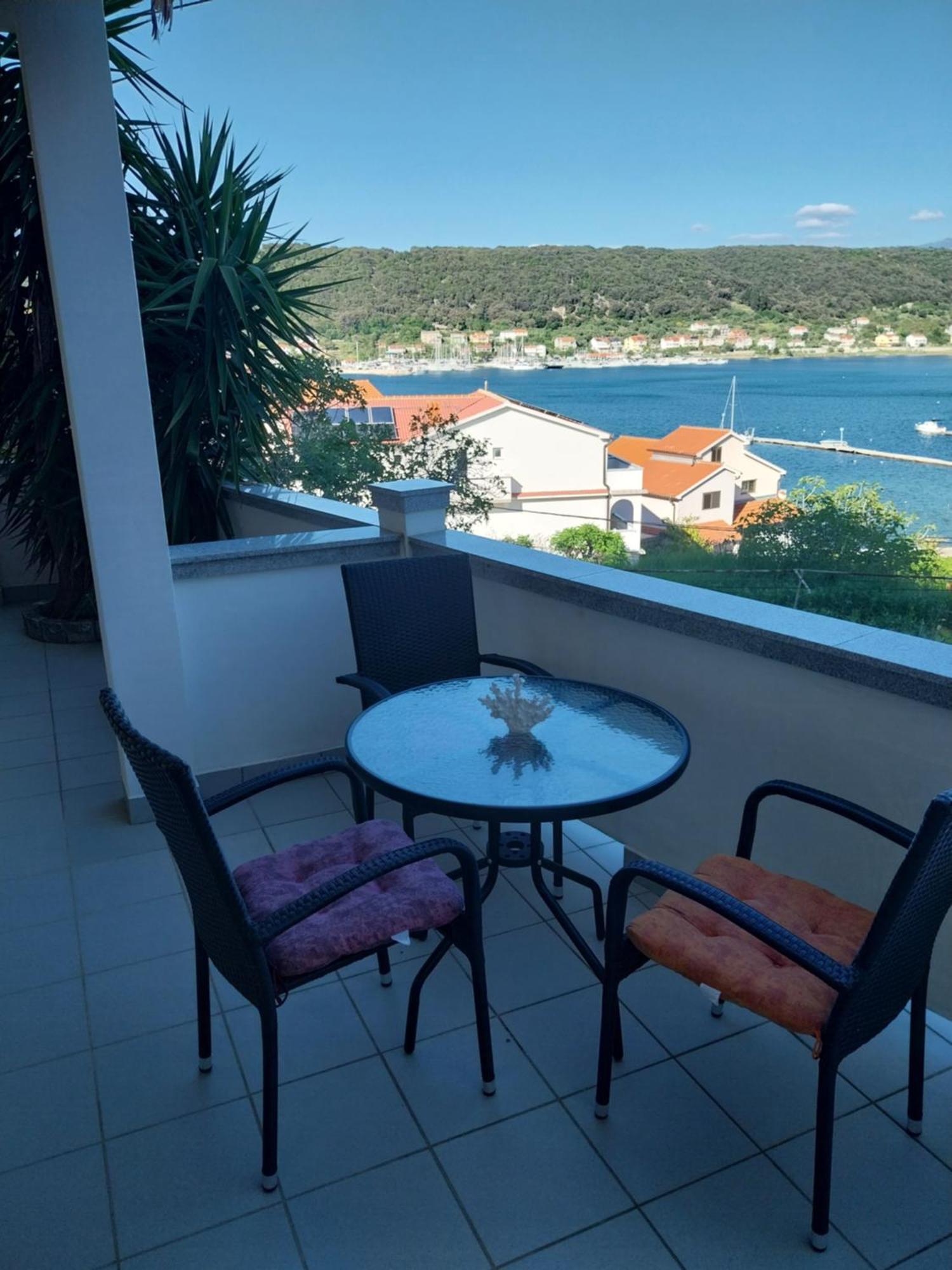 Ljubica Apartments And Rooms Supetarska Draga Exteriör bild
